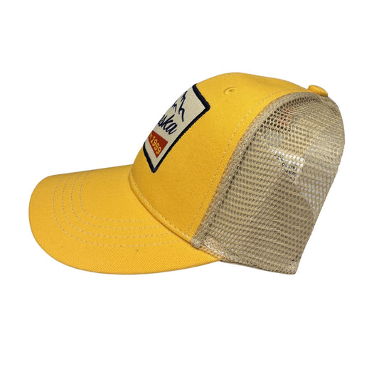 Yellow hat with mesh back and logo