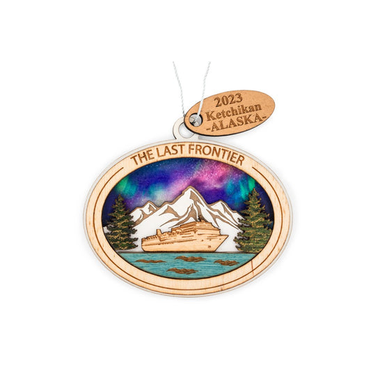 WOODEN NORTHERN LIGHTS CRUSIE SHIP ORNAMENT W/ KETCHIKAN, AK