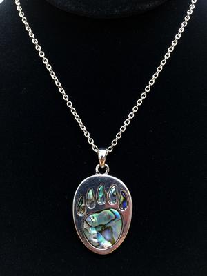Paua Shell Necklace- Bear Paw