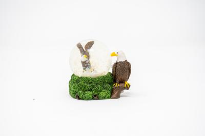 Eagle Snowglobe