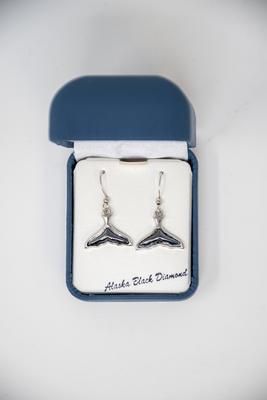 Whale Tail - Earring