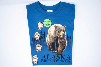 Youth Tee Footsteps Grizzly